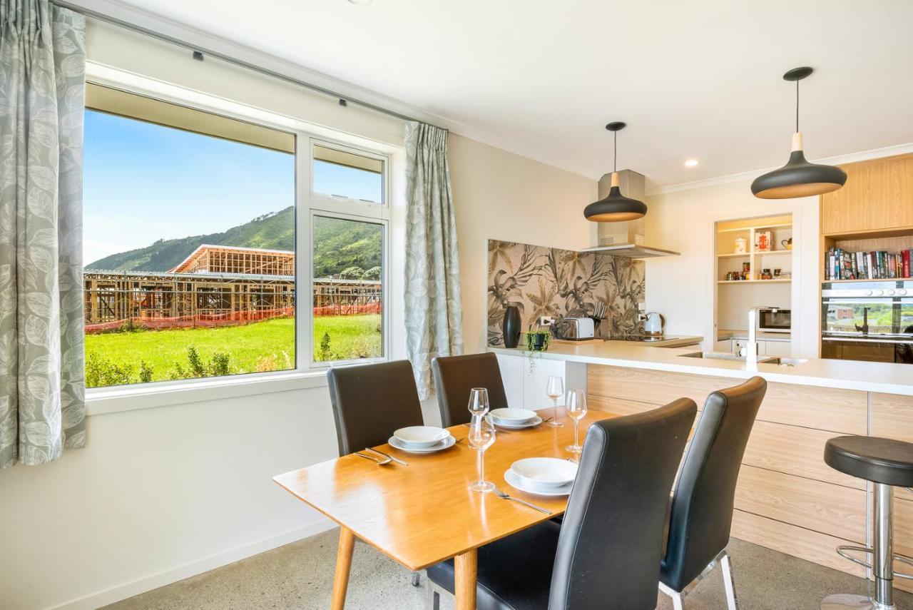 Matenga Townhouse - Waikanae Holiday Home Экстерьер фото
